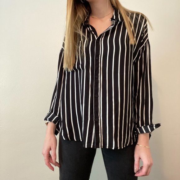 Vertical Black and White Striped Button Top - Picture 2 of 4